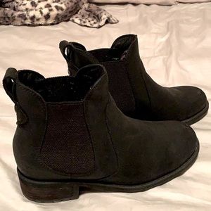 UGG ankle lined boots